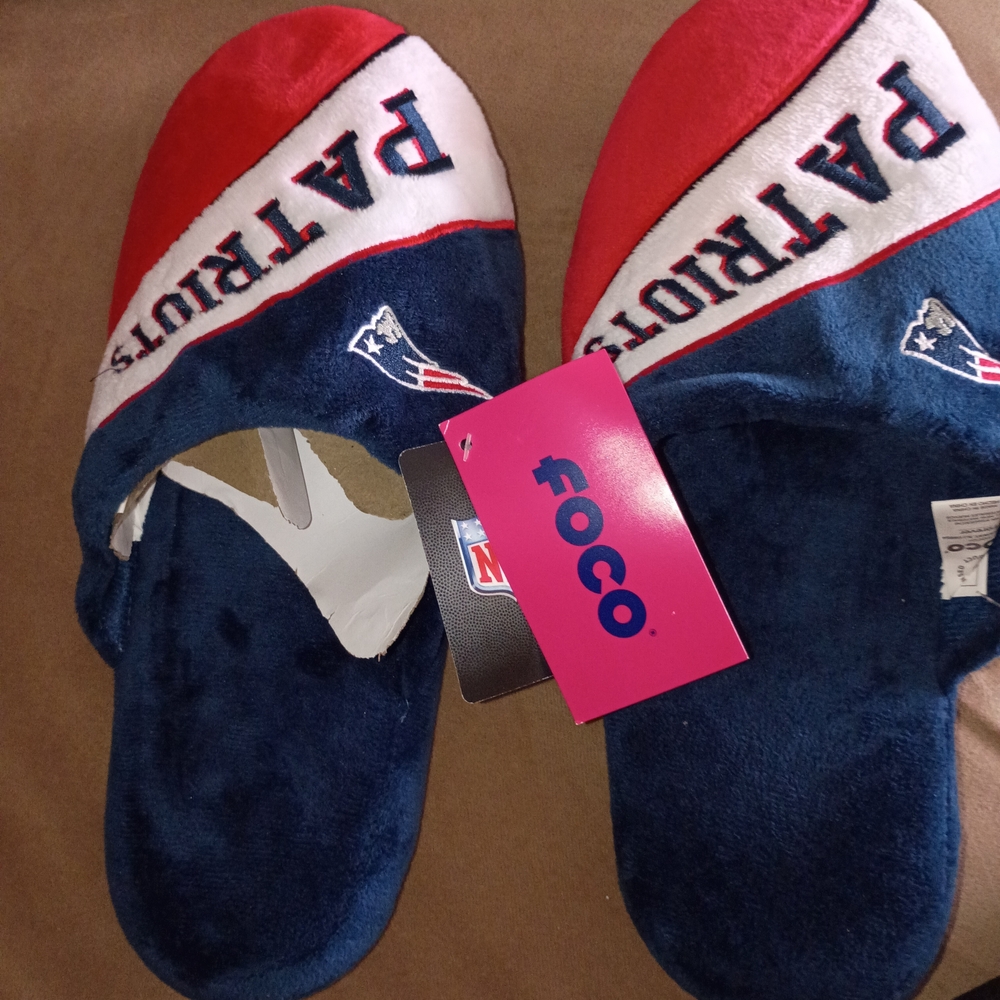 New England Patriots Logo Slippers - Navy, Red, White